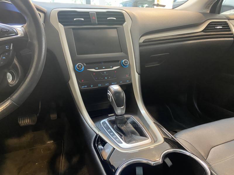 FORD - FUSION 2.5 16V FLEX 4P AUTOMÁTICO - 2014/2015 - Preta - R$ 75.900,00
