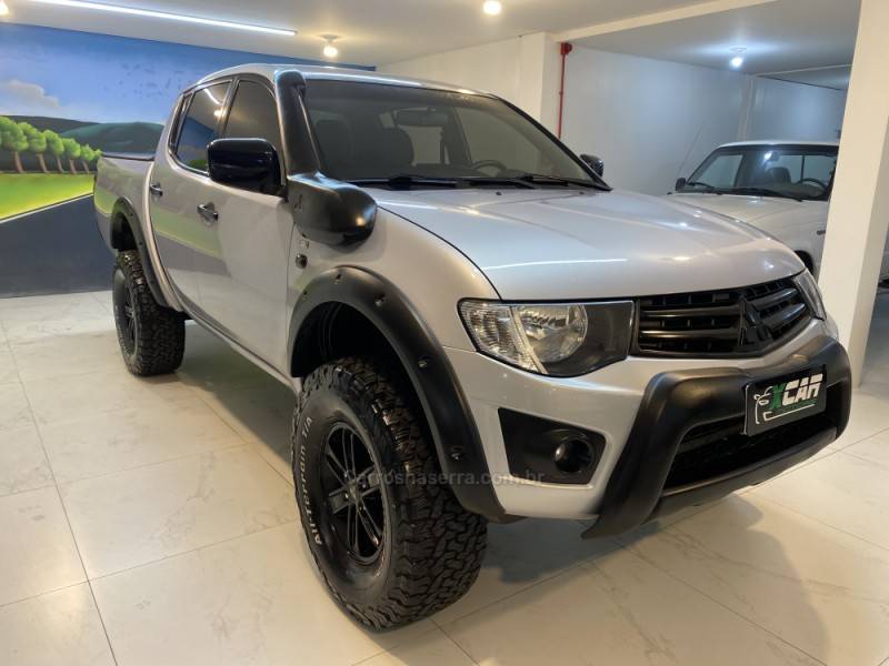 MITSUBISHI - L200 TRITON 3.2 GLS 4X4 CD 16V TURBO INTERCOLER DIESEL 4P MANUAL - 2012/2013 - Cinza - R$ 115.900,00