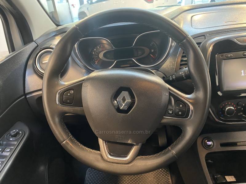 RENAULT - CAPTUR 1.6 16V SCE FLEX ZEN MANUAL - 2019/2019 - Prata - R$ 74.900,00
