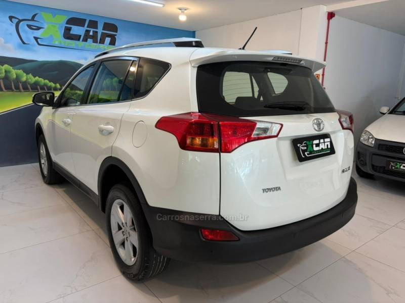 TOYOTA - RAV4 2.0 4X2 16V GASOLINA 4P AUTOMÁTICO - 2014/2014 - Branca - R$ 79.900,00
