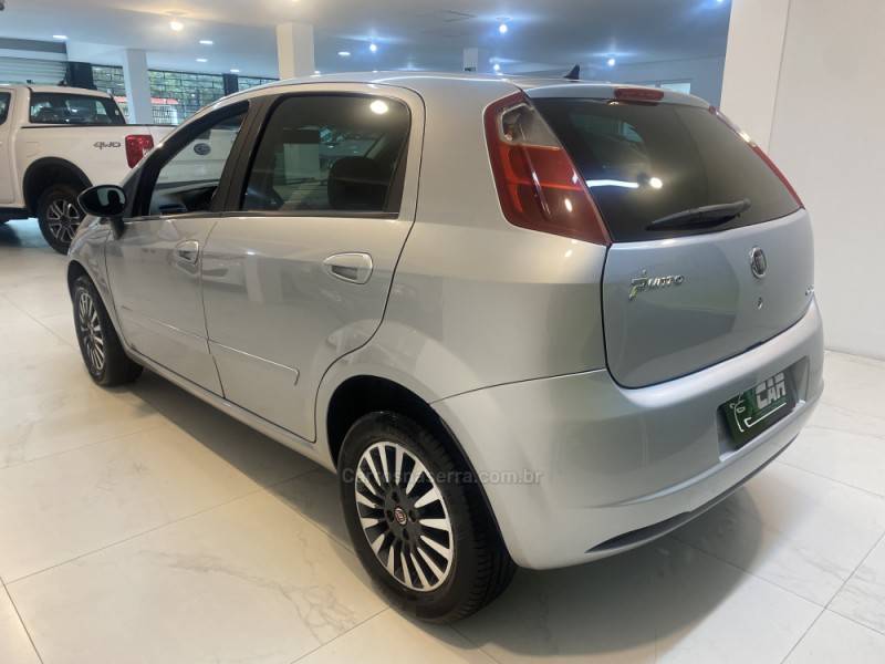 FIAT - PUNTO 1.4 ELX 8V FLEX 4P MANUAL - 2009/2010 - Prata - R$ 33.900,00
