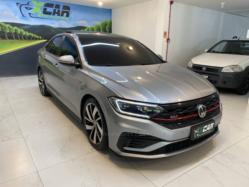 VOLKSWAGEN - JETTA 2.0 16V TSI GLI 350 GASOLINA 4P AUTOMÁTICO - 2020/2020 - Prata - R$ 163.900,00