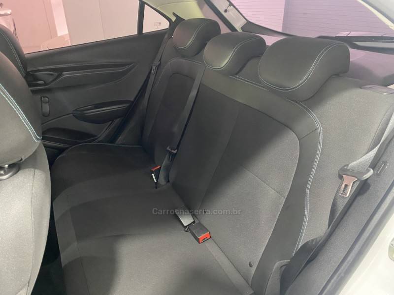 CHEVROLET - ONIX 1.0 JOY BLACK 8V FLEX 4P MANUAL - 2021/2021 - Branca - R$ 62.900,00