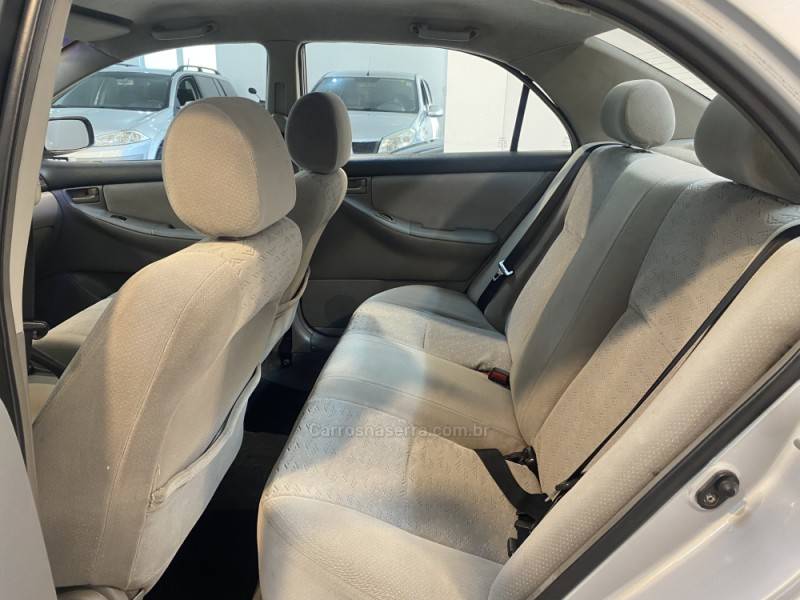 TOYOTA - COROLLA 1.8 XEI 16V GASOLINA 4P AUTOMÁTICO - 2002/2003 - Prata - R$ 36.900,00