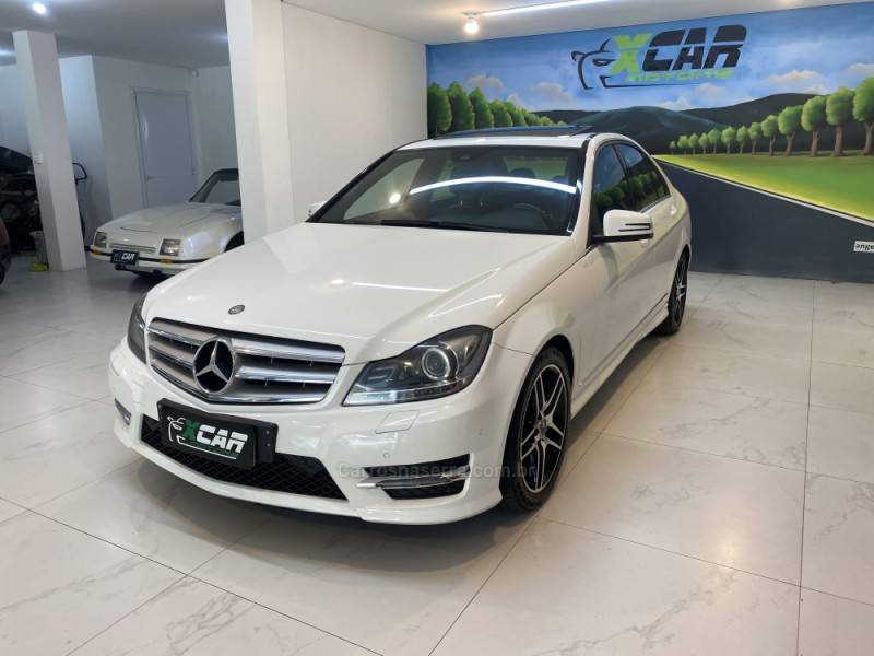 MERCEDES-BENZ - C 250 1.8 CGI SPORT 16V GASOLINA 4P AUTOMÁTICO - 2014/2014 - Branca - R$ 105.900,00