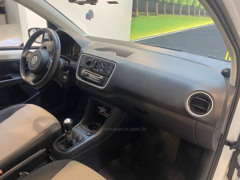 VOLKSWAGEN - UP 1.0 MPI TAKE UP 12V FLEX 4P MANUAL - 2016/2016 - Branca - R$ 41.900,00