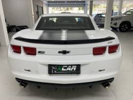CHEVROLET - CAMARO 6.2 SS COUPÉ V8 GASOLINA 2P AUTOMÁTICO - 2011/2011 - Branca - R$ 204.900,00