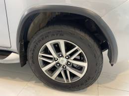 TOYOTA - HILUX SW4 2.8 SRX 4X4 16V TURBO INTERCOOLER DIESEL 4P AUTOMÁTICO - 2016/2016 - Prata - R$ 208.900,00