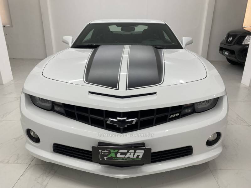CHEVROLET - CAMARO 6.2 SS COUPÉ V8 GASOLINA 2P AUTOMÁTICO - 2011/2011 - Branca - R$ 204.900,00