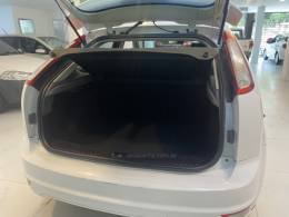 FORD - FOCUS 1.6 GLX 16V FLEX 4P MANUAL - 2012/2013 - Branca - R$ 48.900,00