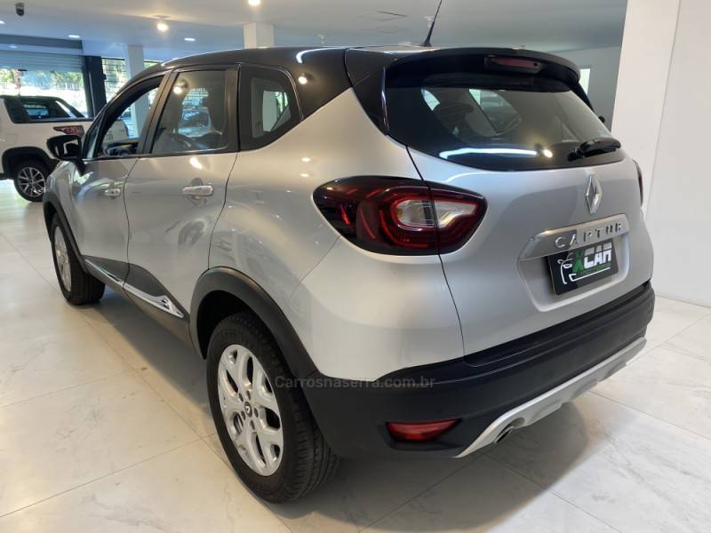 RENAULT - CAPTUR 1.6 16V SCE FLEX ZEN MANUAL - 2019/2019 - Prata - R$ 74.900,00