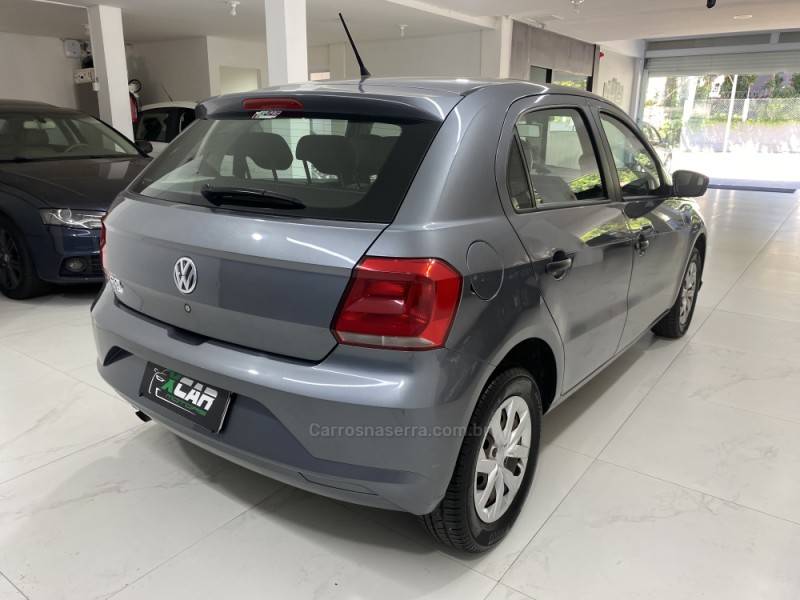 VOLKSWAGEN - GOL 1.0 12V MPI TOTALFLEX TRENDLINE 4P MANUAL - 2021/2021 - Cinza - R$ 54.900,00