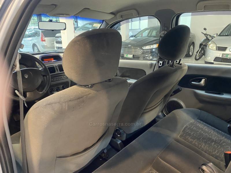 RENAULT - CLIO 1.6 PRIVILÉGE SEDAN 16V FLEX 4P MANUAL - 2007/2007 - Prata - R$ 22.900,00