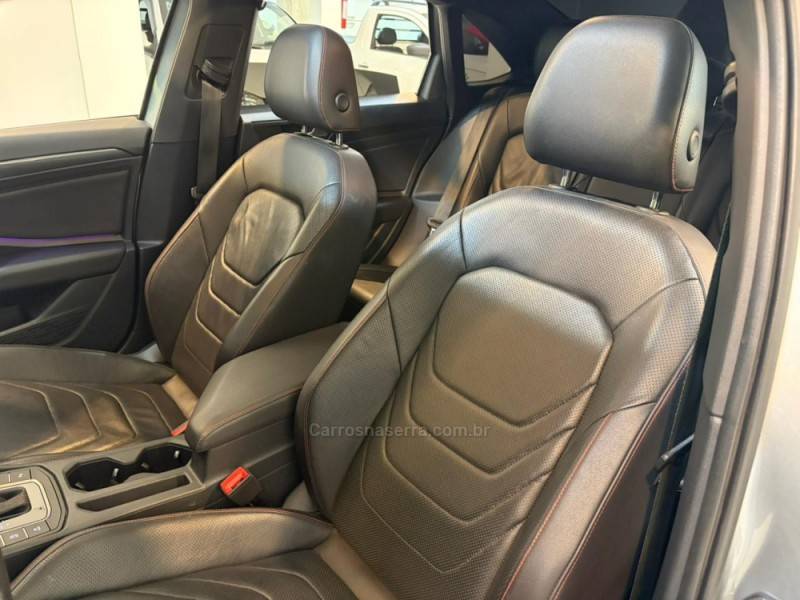 VOLKSWAGEN - JETTA 2.0 16V TSI GLI 350 GASOLINA 4P AUTOMÁTICO - 2020/2020 - Prata - R$ 159.900,00