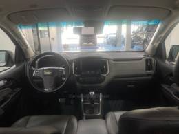 CHEVROLET - S10 2.8 LT 4X4 CD 16V TURBO DIESEL 4P AUTOMÁTICO - 2018/2019 - Prata - R$ 159.900,00