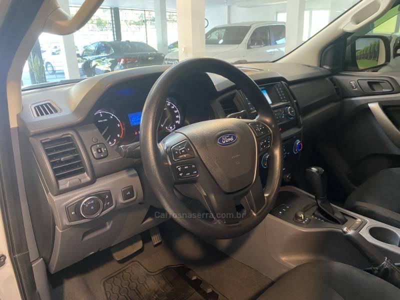 FORD - RANGER 2.2 XLS 4X4 CD 16V DIESEL 4P AUTOMÁTICO - 2019/2019 - Prata - R$ 132.900,00