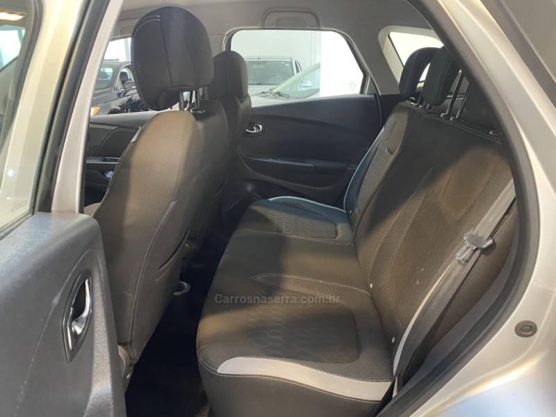 RENAULT - CAPTUR 1.6 16V SCE FLEX ZEN MANUAL - 2019/2019 - Prata - R$ 74.900,00