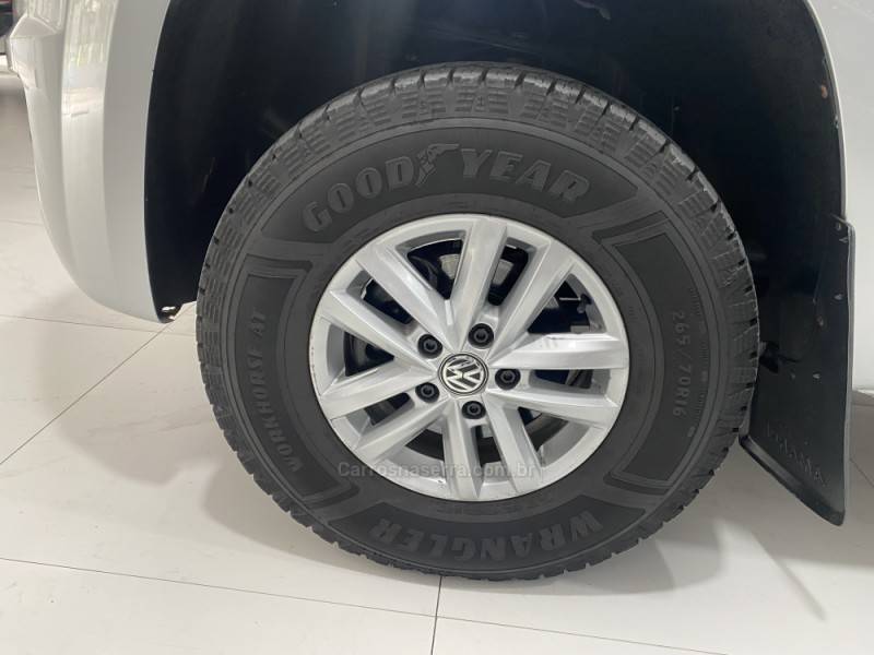 VOLKSWAGEN - AMAROK 2.0 SE 4X4 CD 16V TURBO INTERCOOLER DIESEL 4P MANUAL - 2018/2018 - Prata - R$ 107.900,00