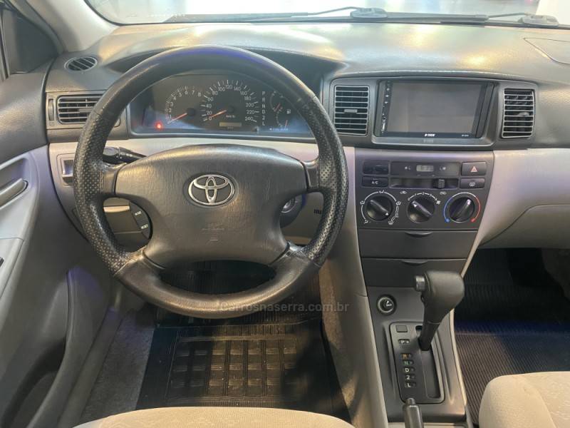 TOYOTA - COROLLA 1.8 XEI 16V GASOLINA 4P AUTOMÁTICO - 2002/2003 - Prata - R$ 36.900,00