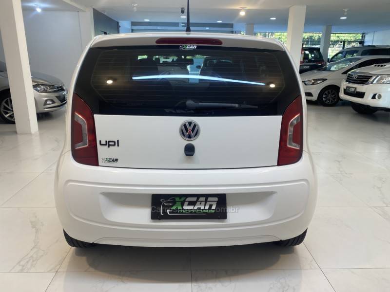VOLKSWAGEN - UP 1.0 MPI MOVE UP 12V FLEX 2P MANUAL - 2015/2016 - Branca - R$ 42.900,00