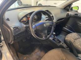 PEUGEOT - 207 1.4 XR SPORT 8V FLEX 4P MANUAL - 2009/2010 - Prata - R$ 20.900,00