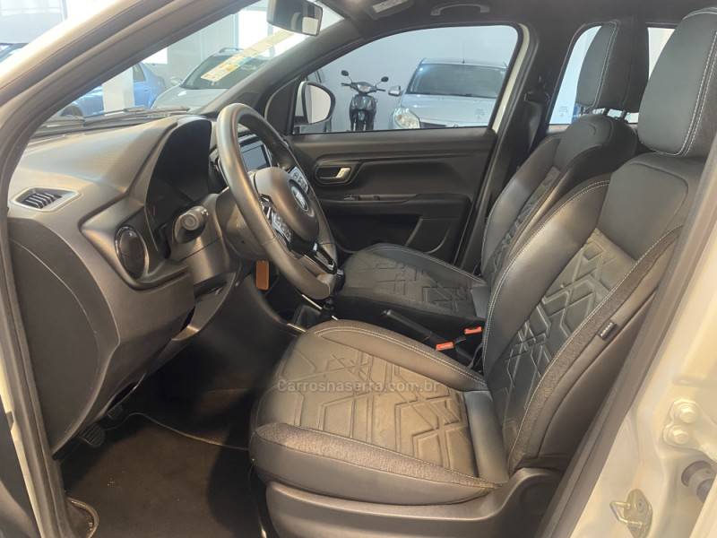 FIAT - STRADA 1.3 VOLCANO CD 8V FLEX 4P MANUAL - 2022/2022 - Branca - R$ 104.900,00
