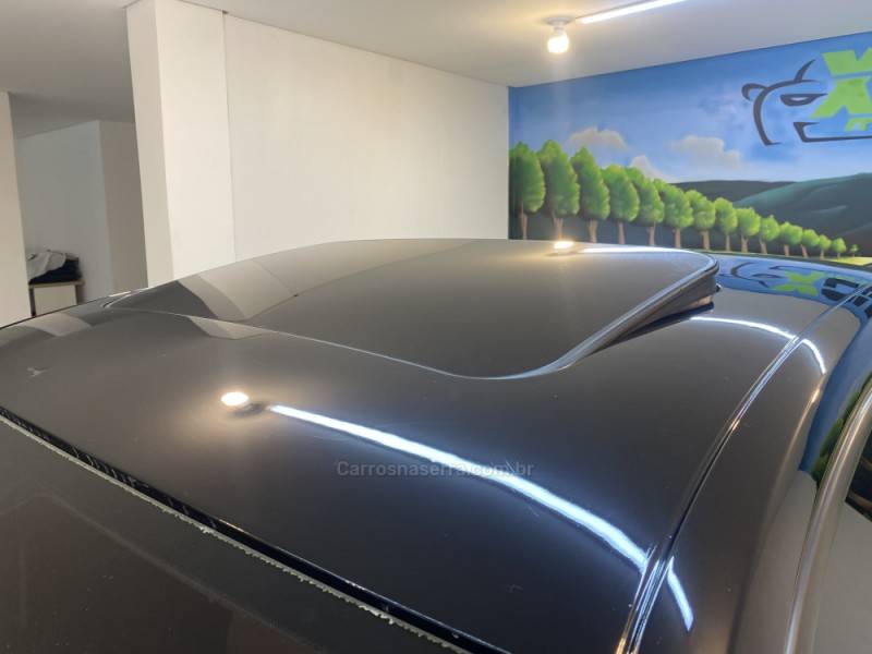 VOLKSWAGEN - JETTA 2.0 COMFORTLINE FLEX 4P TIPTRONIC - 2011/2012 - Preta - R$ 59.900,00