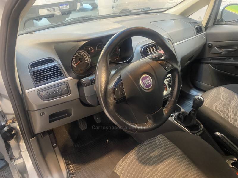 FIAT - PUNTO 1.4 ELX 8V FLEX 4P MANUAL - 2009/2010 - Prata - R$ 33.900,00