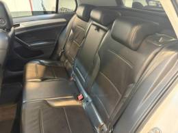 VOLKSWAGEN - GOLF 1.4 TSI COMFORTLINE 16V GASOLINA 4P AUTOMÁTICO - 2015/2015 - Branca - R$ 78.900,00