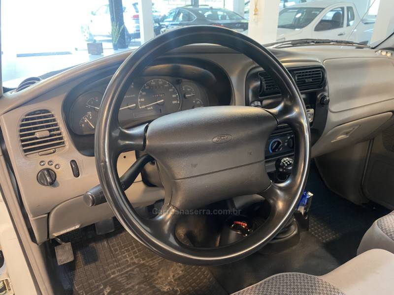 FORD - RANGER 2.5 XL 4X4 CS 8V DIESEL 2P MANUAL - 1999/2000 - Branca - R$ 63.900,00