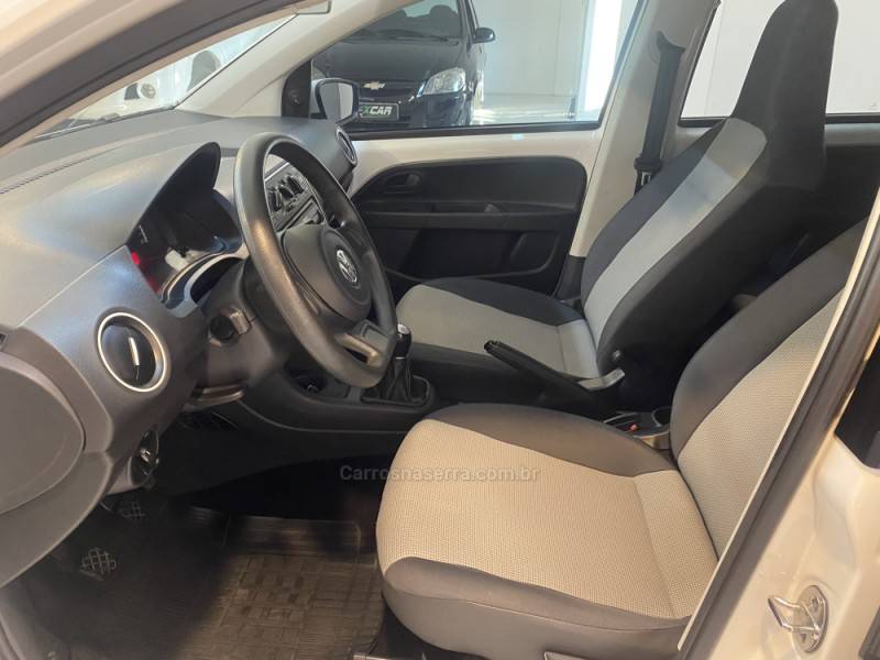 VOLKSWAGEN - UP 1.0 MPI MOVE UP 12V FLEX 2P MANUAL - 2015/2016 - Branca - R$ 42.900,00