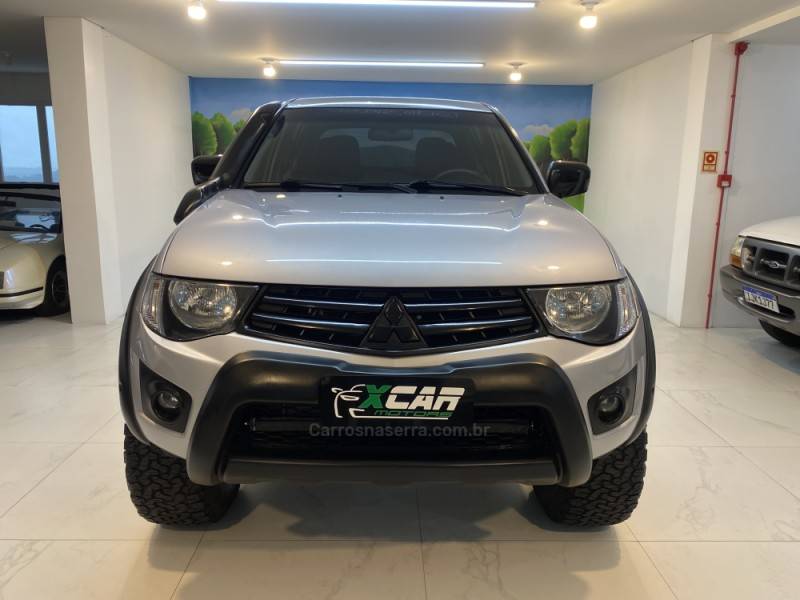 MITSUBISHI - L200 TRITON 3.2 GLS 4X4 CD 16V TURBO INTERCOLER DIESEL 4P MANUAL - 2012/2013 - Cinza - R$ 115.900,00