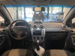 FORD - FIESTA 1.6 ROCAM SE 8V FLEX 4P MANUAL - 2014/2014 - Vermelha - R$ 39.900,00