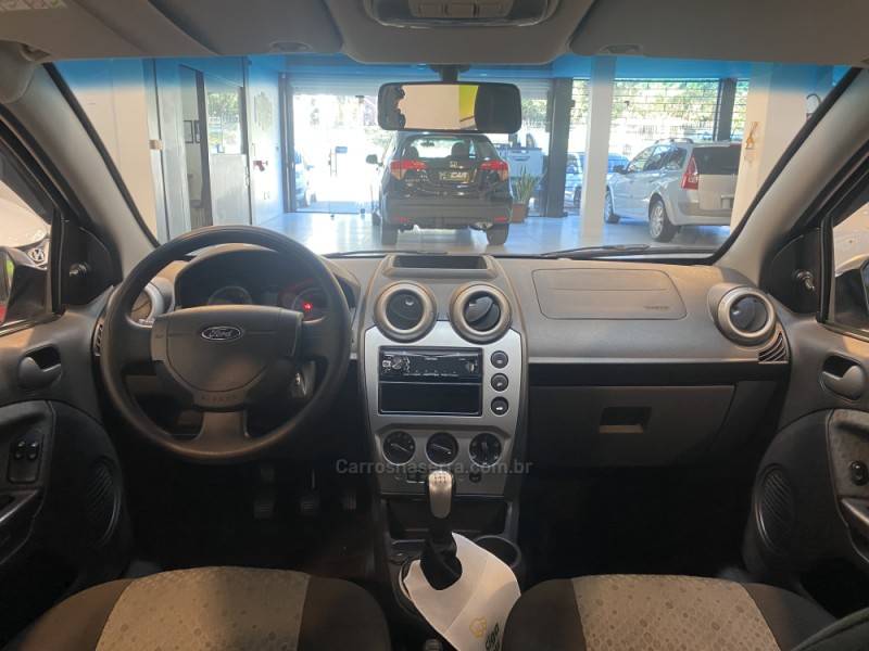 FORD - FIESTA 1.6 ROCAM SE 8V FLEX 4P MANUAL - 2014/2014 - Vermelha - R$ 39.900,00