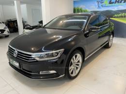 VOLKSWAGEN - PASSAT 2.0 TSI HIGLHINE GASOLINA 4P AUTOMATIZADO - 2018/2018 - Preta - R$ 154.900,00