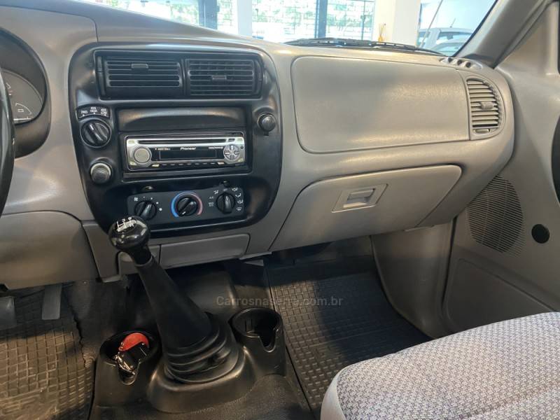 FORD - RANGER 2.5 XL 4X4 CS 8V DIESEL 2P MANUAL - 1999/2000 - Branca - R$ 63.900,00