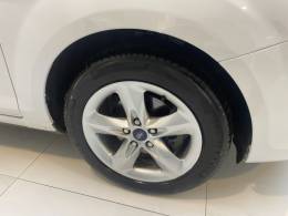 FORD - FOCUS 1.6 GLX 16V FLEX 4P MANUAL - 2012/2013 - Branca - R$ 48.900,00