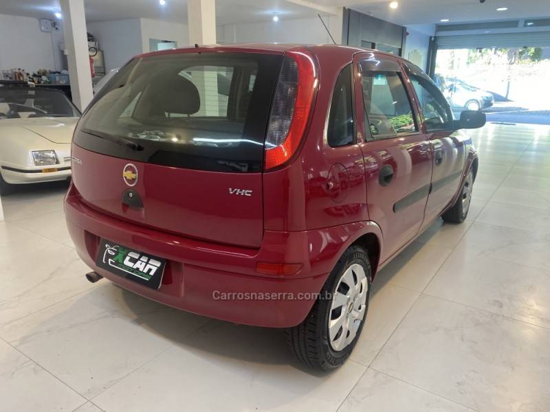 CHEVROLET - CORSA 1.0 MPFI 8V GASOLINA 4P MANUAL - 2003/2004 - Vermelha - R$ 24.900,00