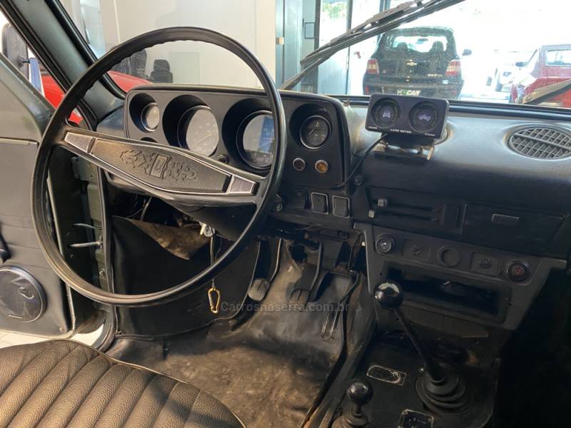 LADA - NIVA 1.6 4X4 GASOLINA 2P MANUAL - 1993/1993 - Verde - R$ 29.900,00