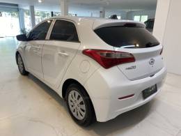 HYUNDAI - HB20 1.0 COMFORT 12V FLEX 4P MANUAL - 2013/2013 - Branca - R$ 41.900,00