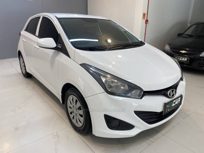 HYUNDAI - HB20 1.0 COMFORT 12V FLEX 4P MANUAL - 2013/2013 - Branca - R$ 41.900,00