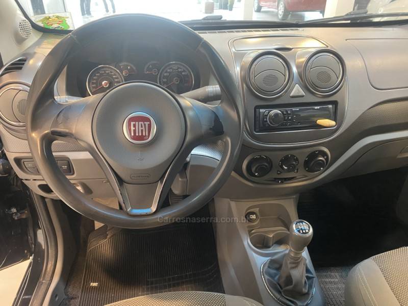 FIAT - PALIO 1.6 MPI ESSENCE 16V FLEX 4P MANUAL - 2013/2013 - Preta - R$ 39.900,00
