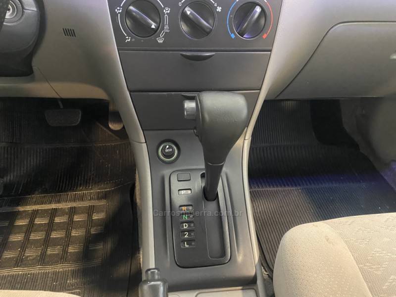 TOYOTA - COROLLA 1.8 XEI 16V GASOLINA 4P AUTOMÁTICO - 2002/2003 - Prata - R$ 36.900,00
