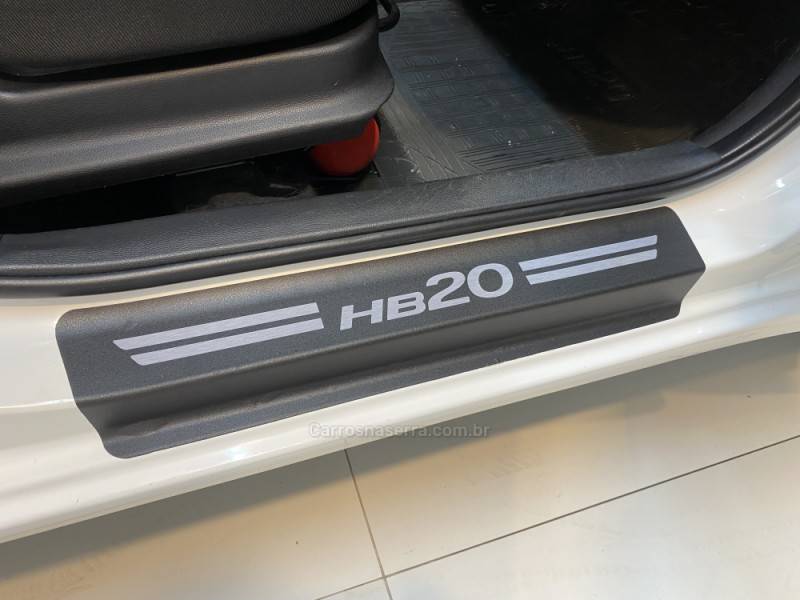 HYUNDAI - HB20 1.0 COMFORT 12V FLEX 4P MANUAL - 2013/2013 - Branca - R$ 41.900,00