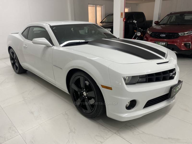 CHEVROLET - CAMARO 6.2 SS COUPÉ V8 GASOLINA 2P AUTOMÁTICO - 2011/2011 - Branca - R$ 204.900,00