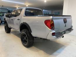 MITSUBISHI - L200 TRITON 3.2 GLS 4X4 CD 16V TURBO INTERCOLER DIESEL 4P MANUAL - 2012/2013 - Cinza - R$ 115.900,00