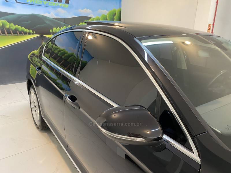 VOLKSWAGEN - PASSAT 2.0 TSI HIGLHINE GASOLINA 4P AUTOMATIZADO - 2018/2018 - Preta - R$ 154.900,00