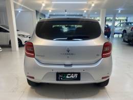 RENAULT - SANDERO 1.0 EXPRESSION 16V FLEX 4P MANUAL - 2015/2015 - Prata - R$ 43.900,00