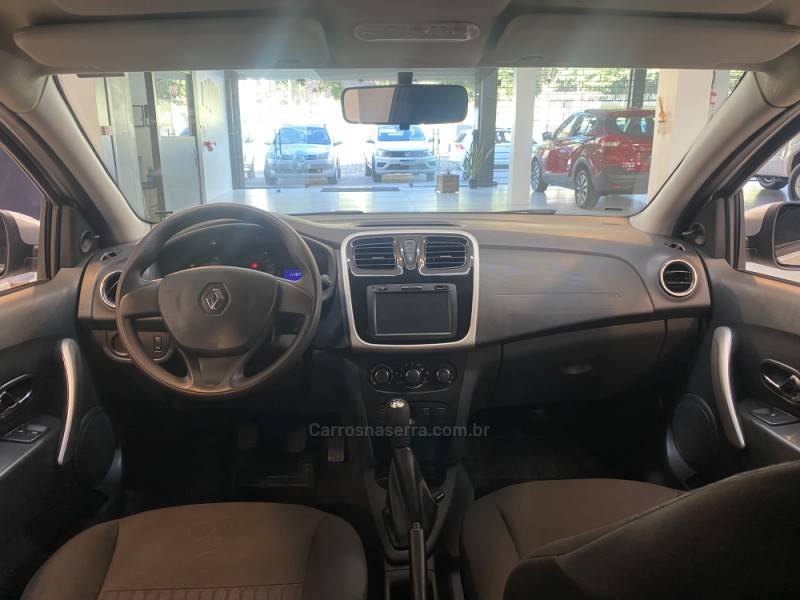 RENAULT - SANDERO 1.0 EXPRESSION 16V FLEX 4P MANUAL - 2015/2015 - Prata - R$ 43.900,00