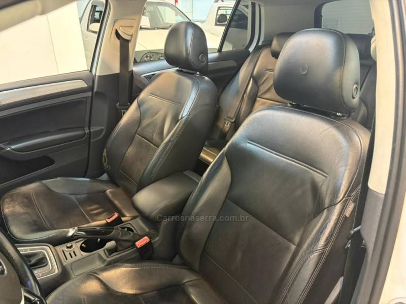 VOLKSWAGEN - GOLF 1.4 TSI COMFORTLINE 16V GASOLINA 4P AUTOMÁTICO - 2015/2015 - Branca - R$ 78.900,00